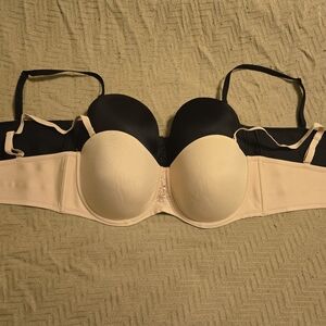 Pair of Vanity Fair 40 DD Bras